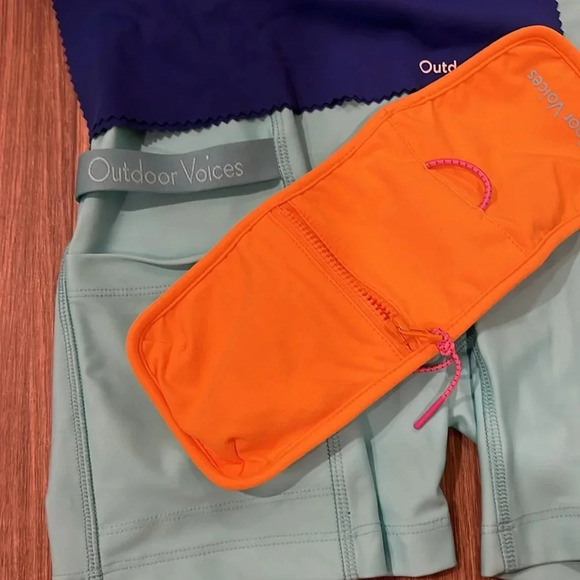 NWOT Outdoor Voices Hiking/Rock climbing Shorts - Picture 4 of 5